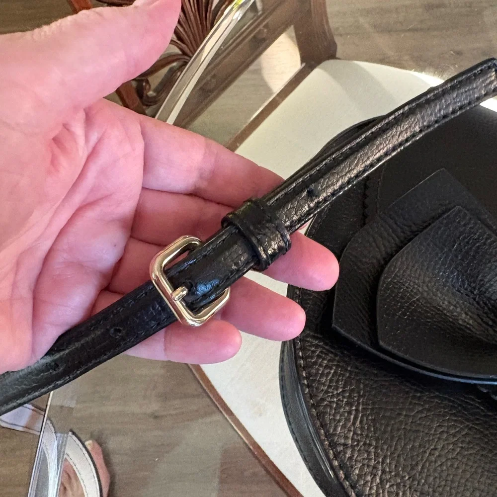 ♠️♠️KATE SPADE VANDERBILT PLACE TEGAN BOW BLACK LEATHER CROSSBODY BAG!♠️♠️ - Picture 5 of 7